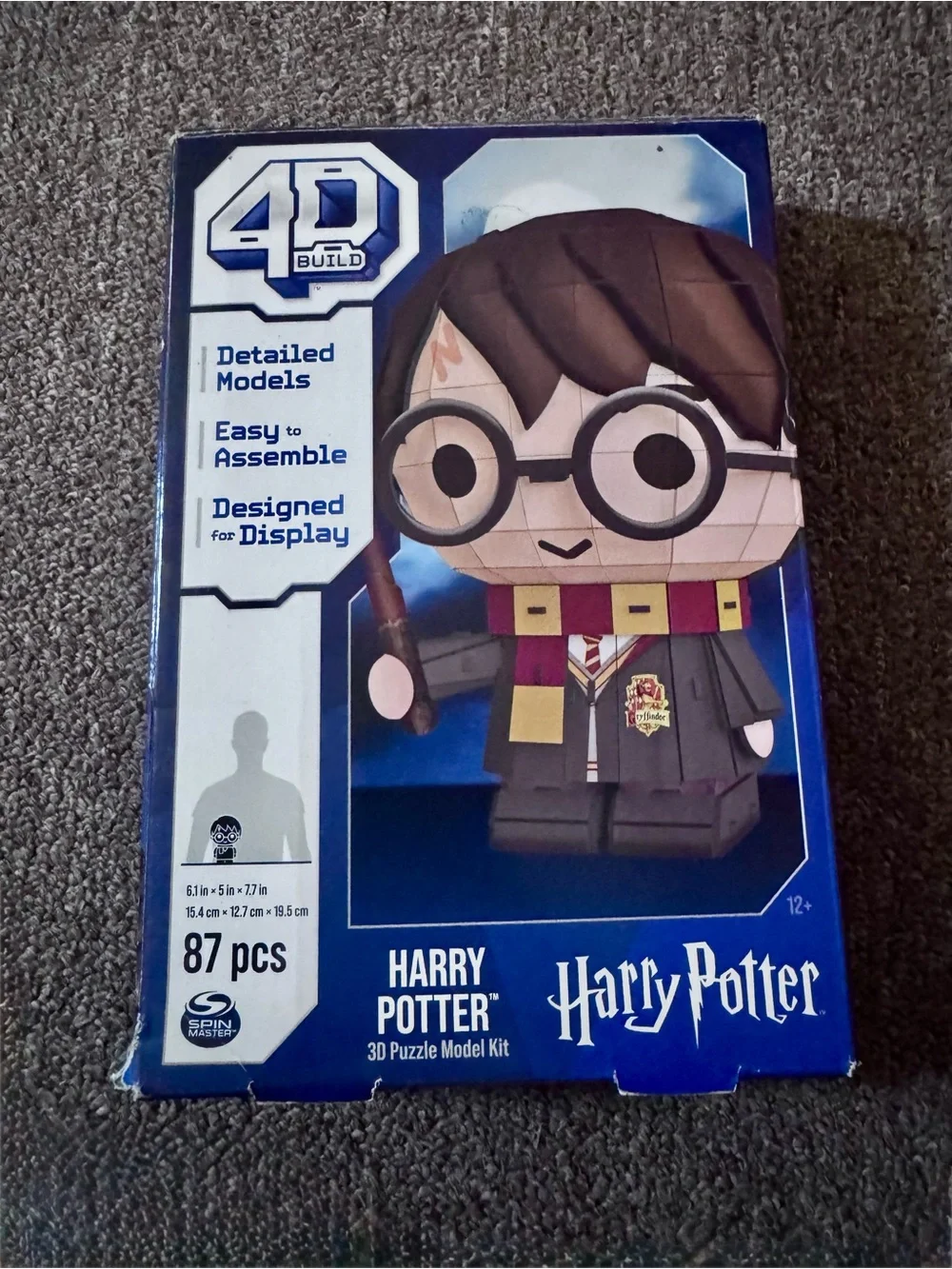 Warner Bros. Harry Potter 3D Puzzle Figure Kit - Blue, Black, Red, Gold
